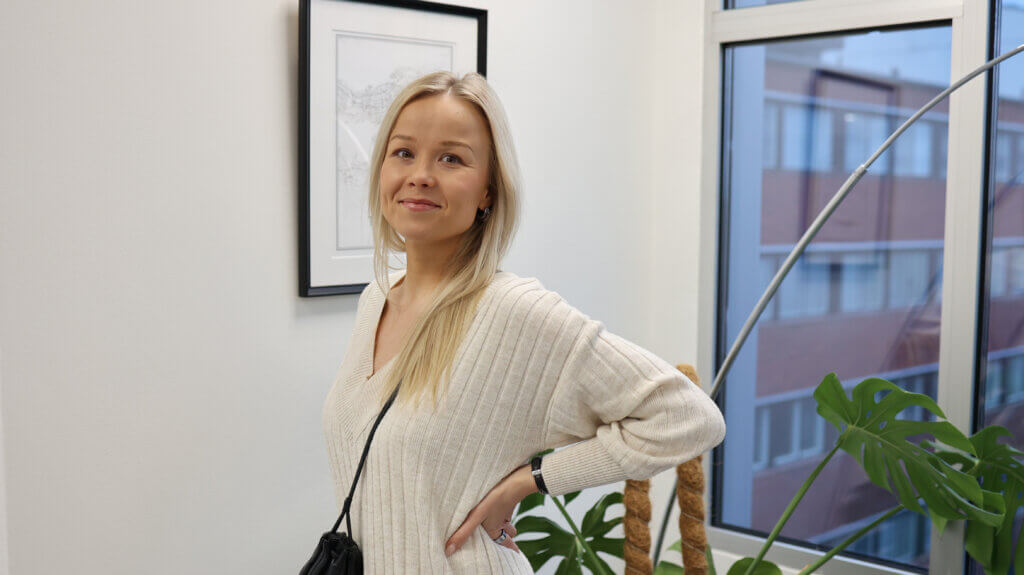 WorkPowerin toimihenkilö Anniina. 